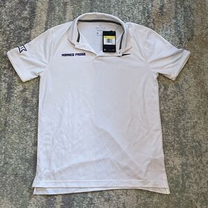 Brand new with tags men’s tennis shirt from Nike